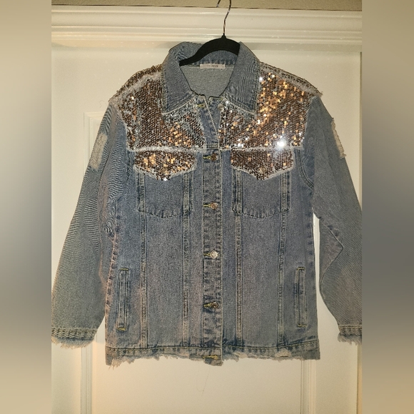 Veveret Jackets & Blazers - Veveret Denim Jacket With Sequin Detail Size Small Or Medium NWOT New